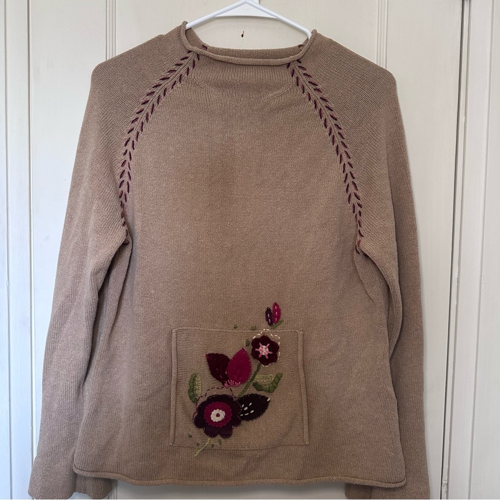 Vintage Liz Claiborne Beige Knit Sweater with Embroidered and Felt Floral Detail